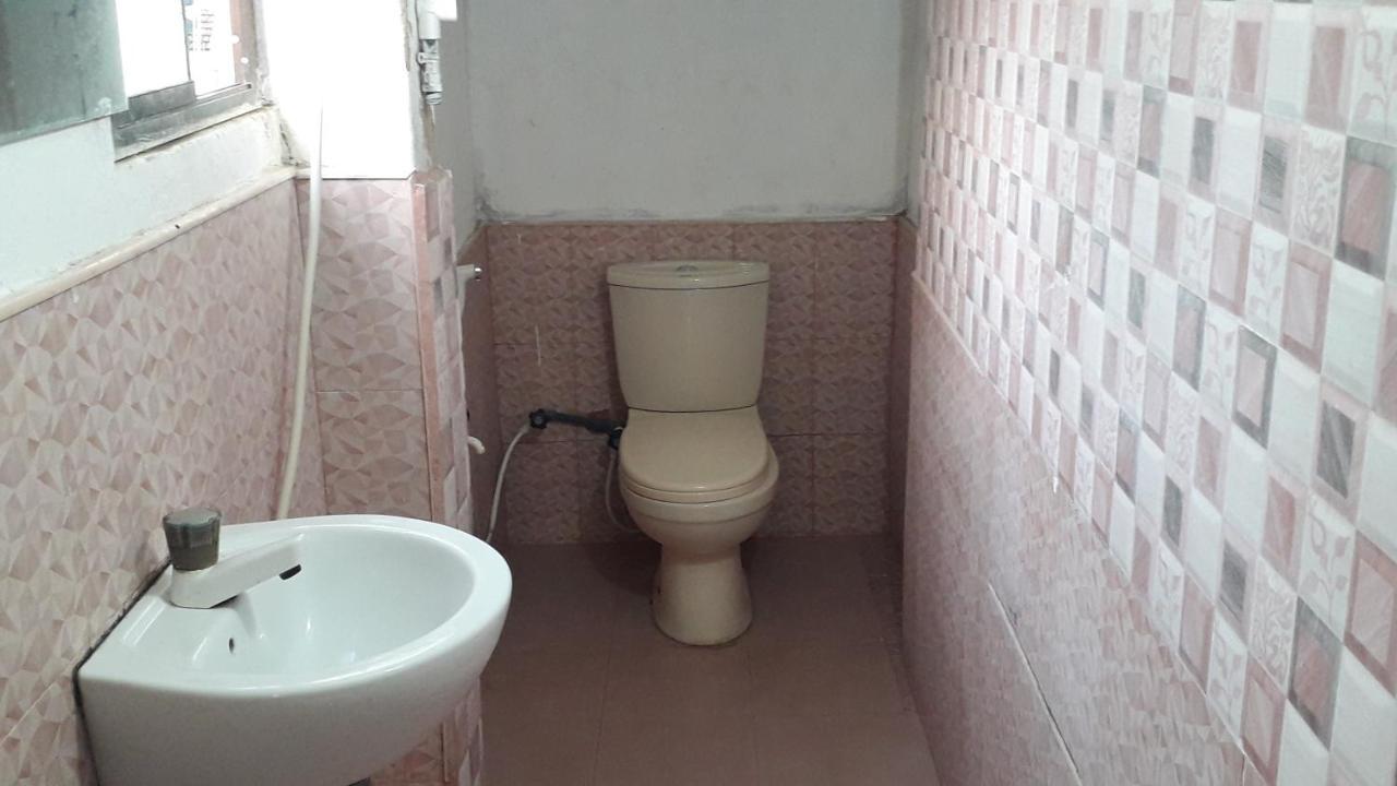Kunam Beach Rest Inn Батикалоа Екстериор снимка