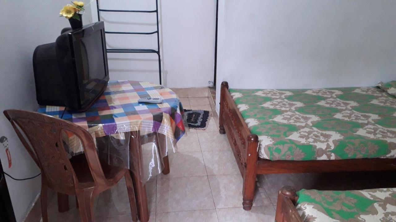 Kunam Beach Rest Inn Батикалоа Екстериор снимка