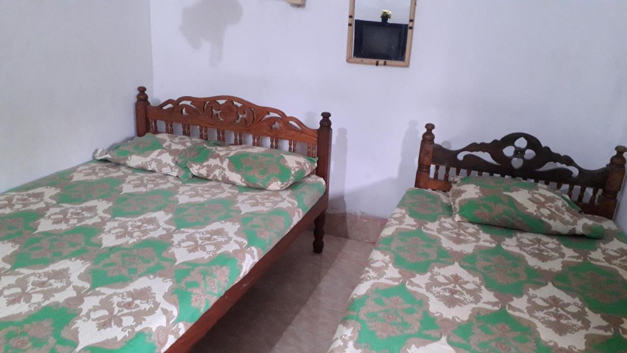 Kunam Beach Rest Inn Батикалоа Екстериор снимка