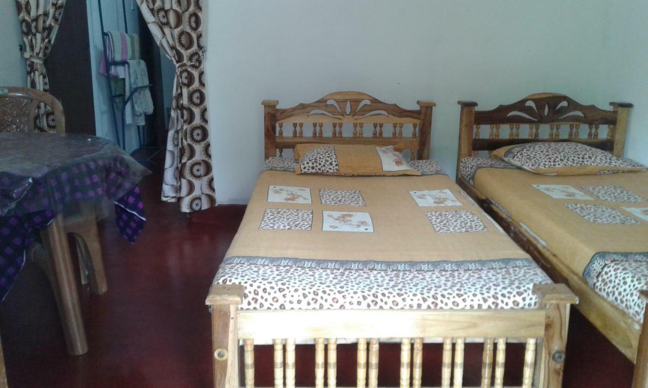 Kunam Beach Rest Inn Батикалоа Екстериор снимка